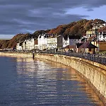 Nyaraló Corner - Part Of The The Bay Village With Pool, Gym And Direct Access, Pub, Restaurant, Tennis And Meadows Walks *