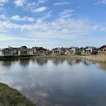 Corner - Part Of The The Bay Village With Pool, Gym And Direct Access, Pub, Restaurant, Tennis And Meadows Walks Filey