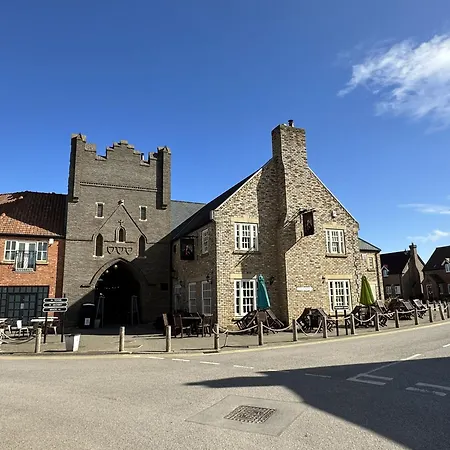 Vakantiehuis Corner - Part Of The The Bay Village With Pool, Gym And Direct Access, Pub, Restaurant, Tennis And Meadows Walks